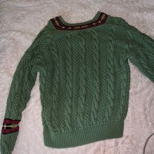 Green gap brand sweater. Perfect for fall.